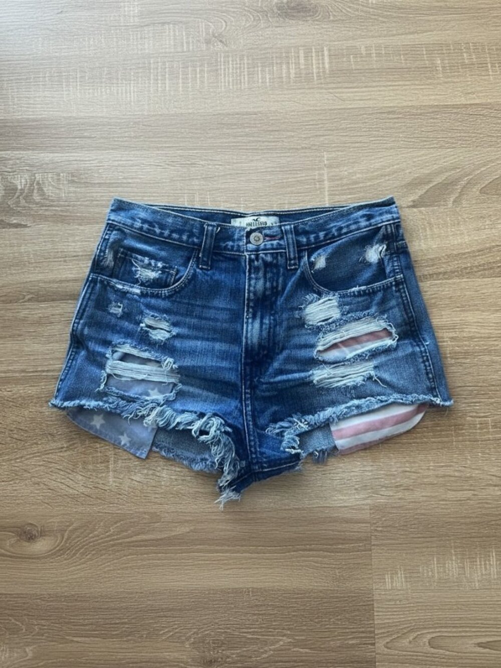 Hollister Distressed Denim Shorts W26 Blue with Stylish Back Pocket Detail